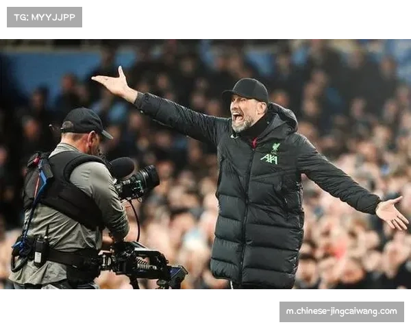 内维尔建议斯洛特让凯尔凯兹首发主打简单直接风格 内维尔建议斯洛特让凯尔凯兹首发主打简单直接风格